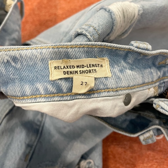 Madewell Relaxed Mid-Length Denim Shorts in Arnham Wash, Size 27 - Picture 3 of 4